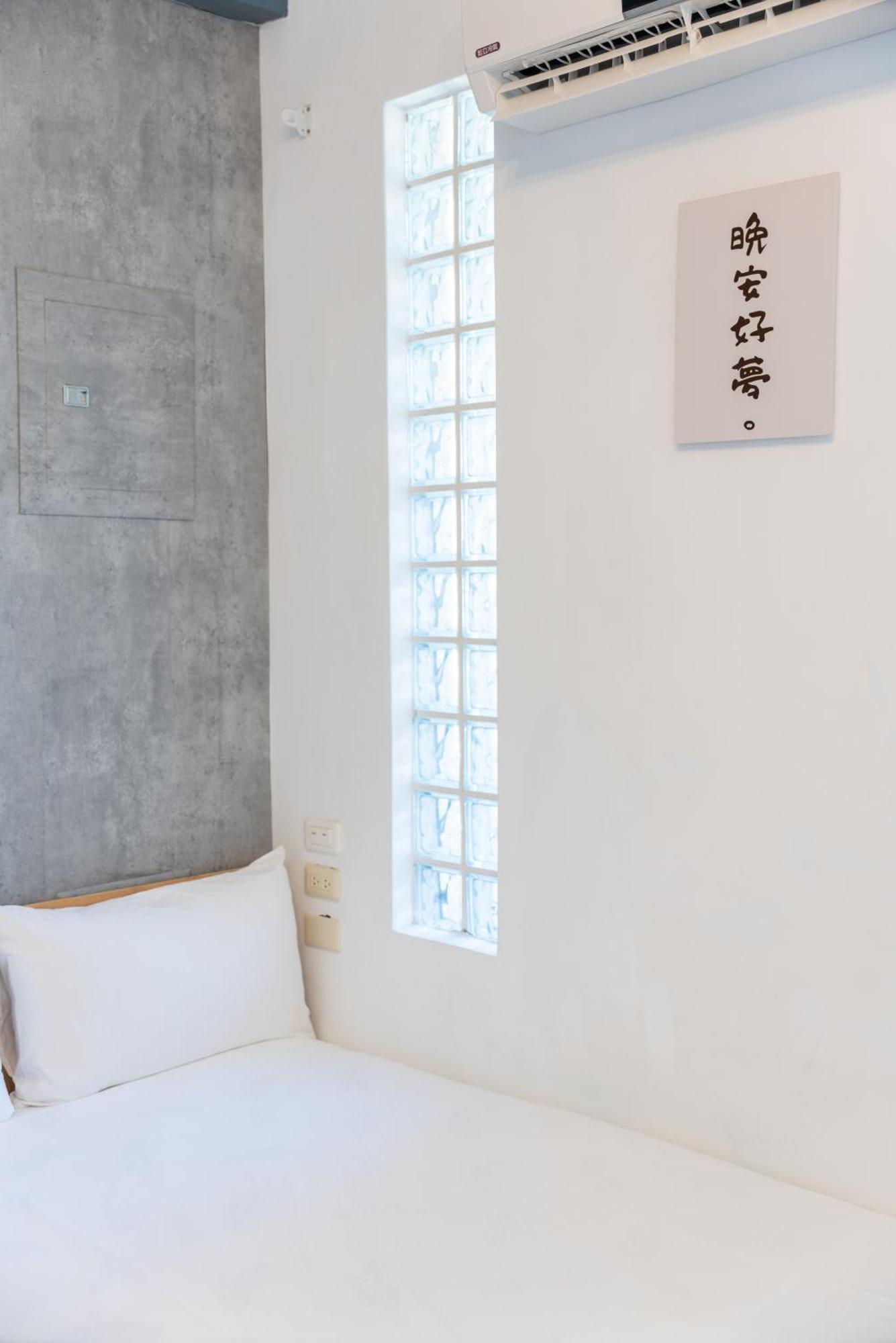 Moonlit Corner Apartment Taitung Exterior photo